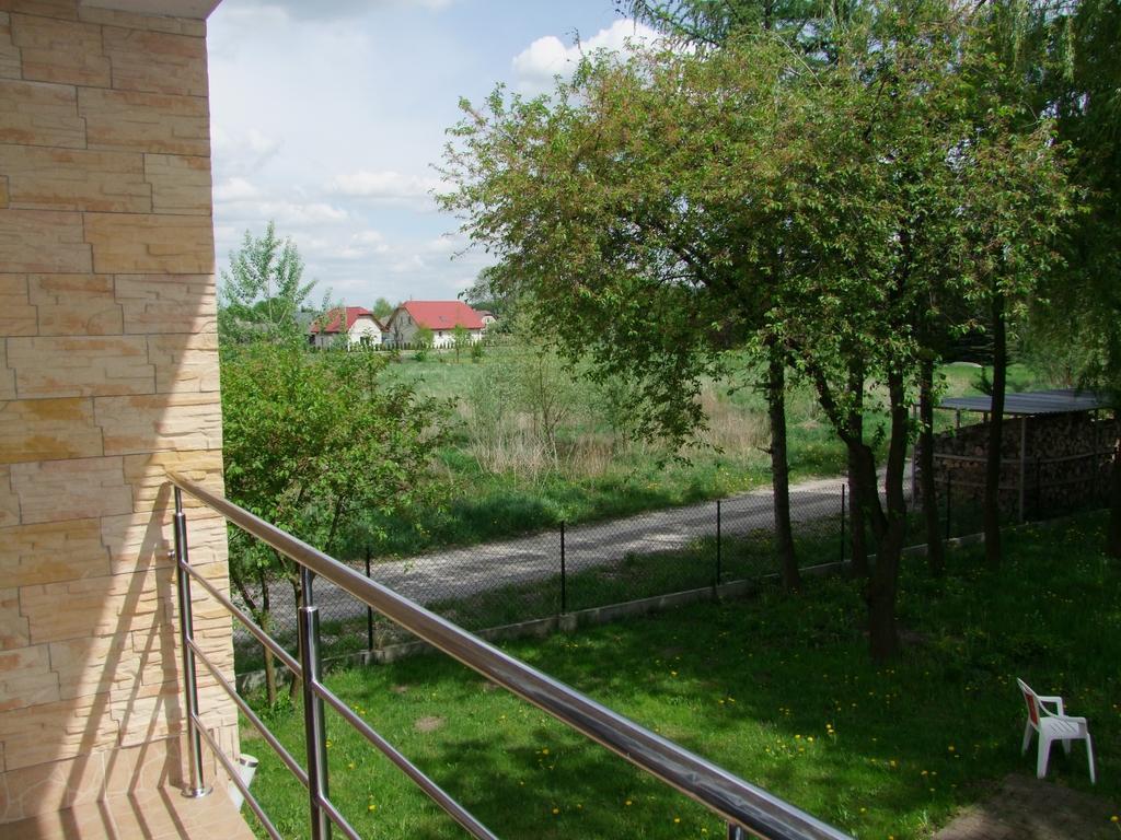 Warnenczyka 85A Bezplatny Parking, Faktura, Prywatna Lazienka, Klimatyzacja Rzeszow Room photo